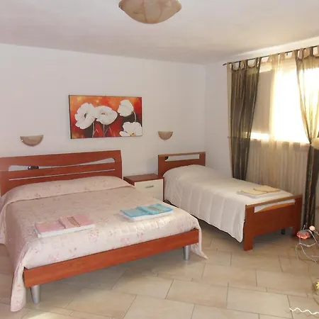 فندق مبيت وإفطار La Piccola Oasi 1 E 2 رافيننا