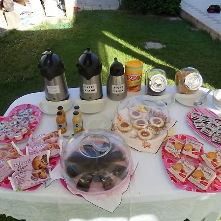 La Piccola Oasi 1 E 2 فندق مبيت وإفطار 2*