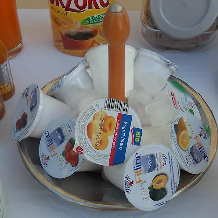 فندق مبيت وإفطار La Piccola Oasi 1 E 2 2*