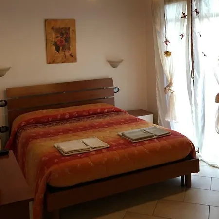La Piccola Oasi 1 E 2 2* رافيننا